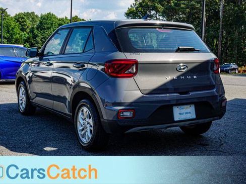 Used 2021 Hyundai Venue SE FWD image 13