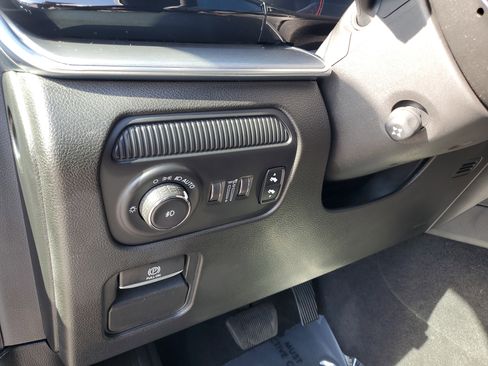 Used 2023 Jeep Wagoneer Series II image 32