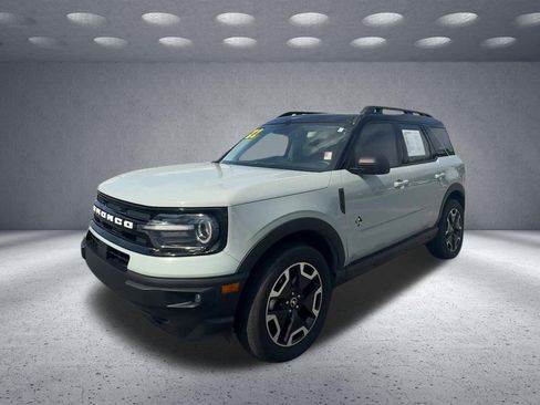 Used 2022 Ford Bronco Sport Outer Banks w/ Tech Package AWD/4WD image 3