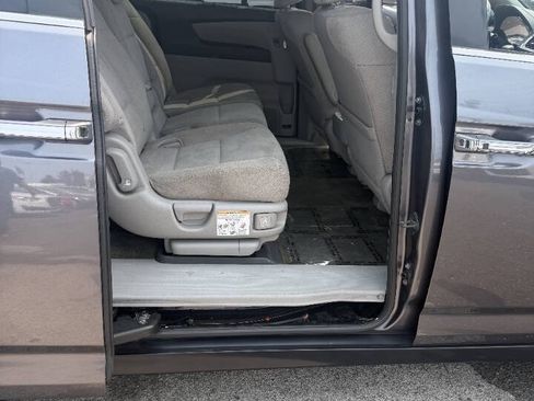 Used 2016 Honda Odyssey SE image 8