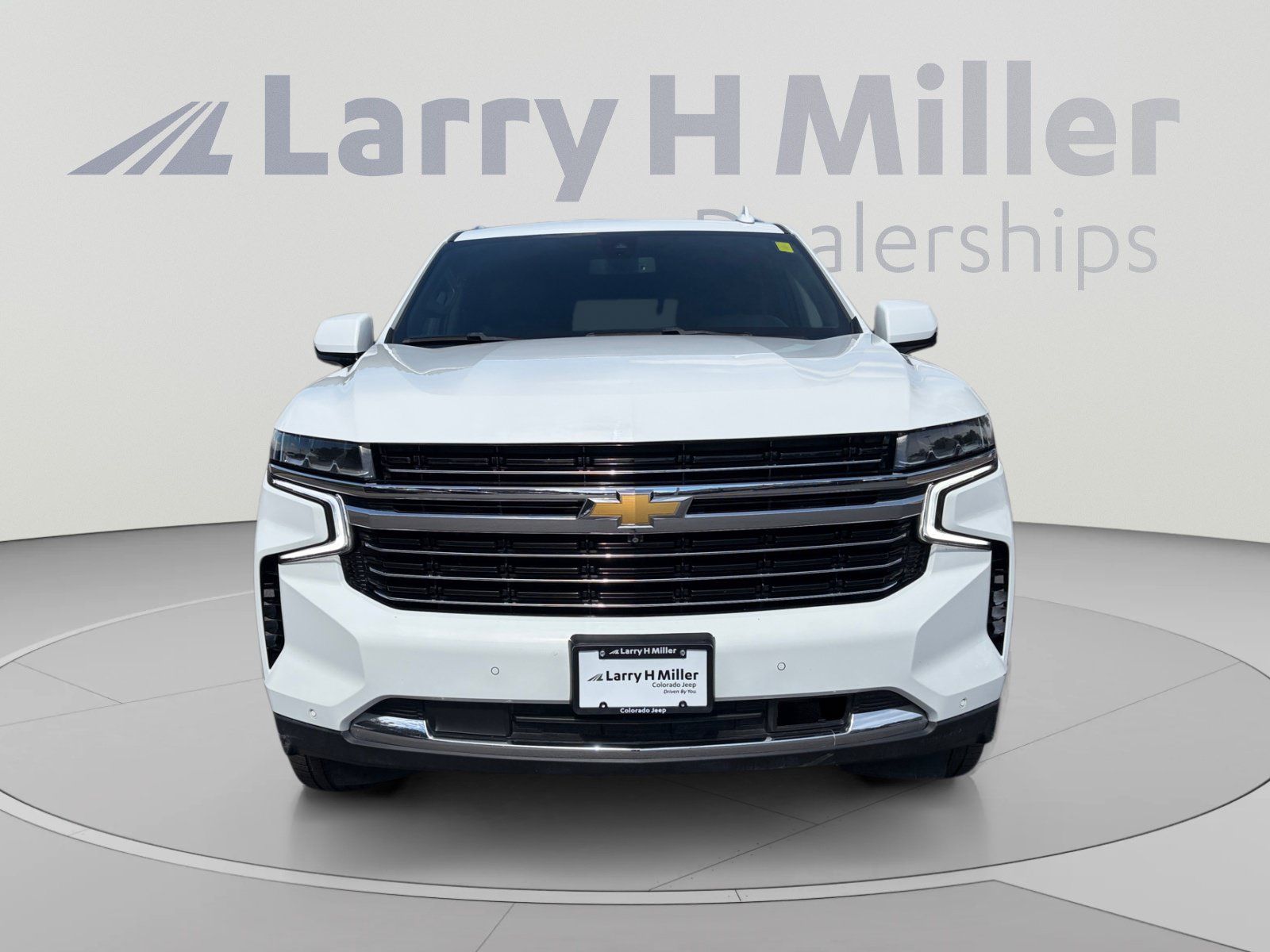 Used 2021 Chevrolet Suburban LT w/ Luxury Package AWD/4WD image 8