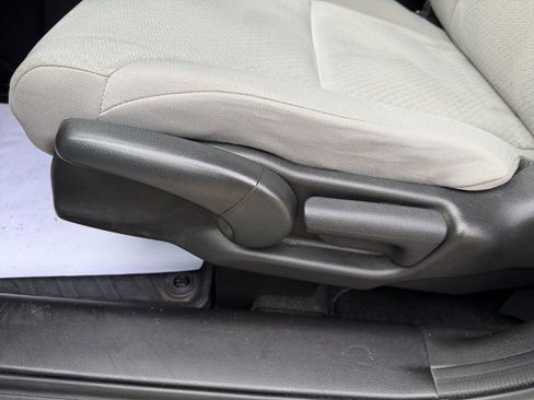 Used 2015 Honda CR-V LX image 14