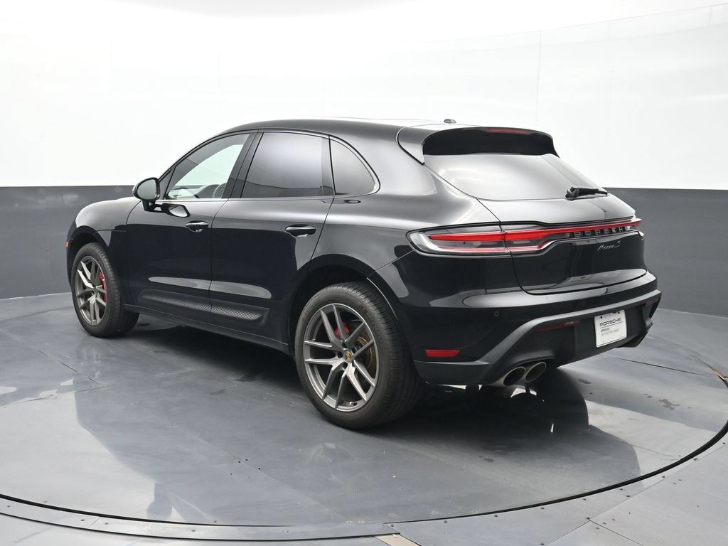 Certified 2023 Porsche Macan S AWD/4WD image 3