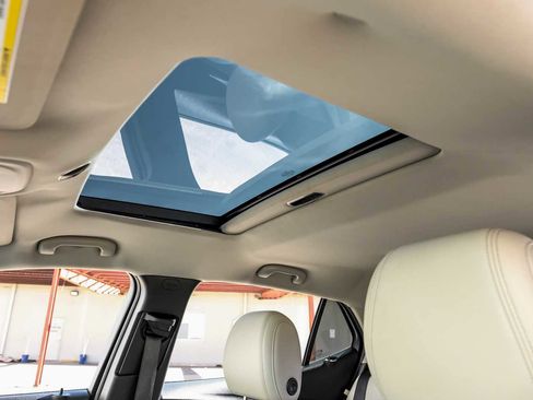 Used 2020 Buick Encore GX Select w/ Sport Touring Package image 5