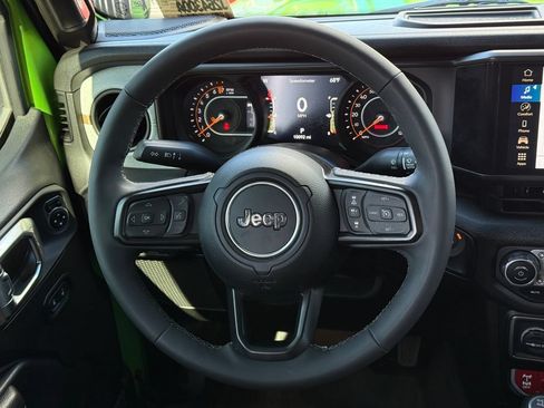 Used 2025 Jeep Gladiator Sport AWD/4WD image 20