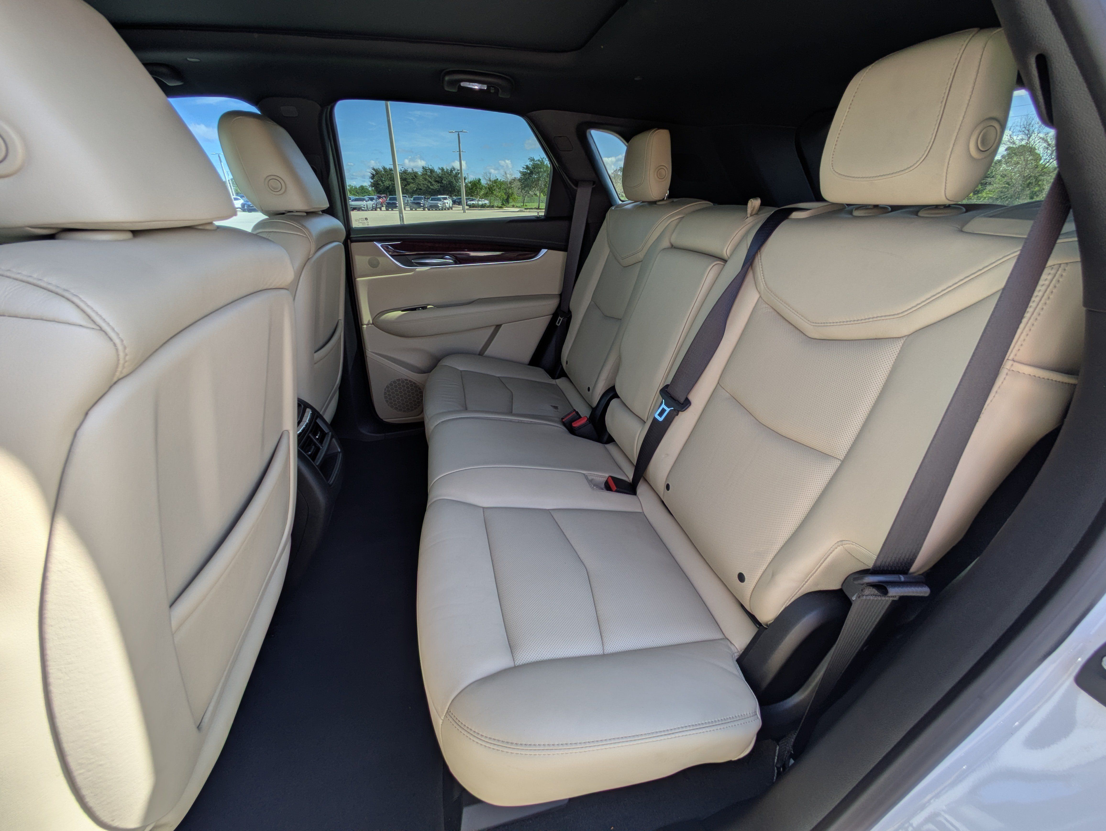 Used 2017 Cadillac XT5 Premium Luxury w/ Driver Assist Package AWD/4WD image 14