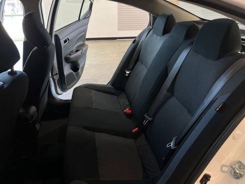 Used 2025 Nissan Versa SV FWD image 38