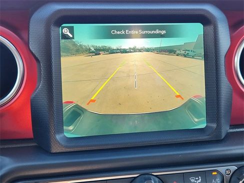 Used 2021 Jeep Gladiator Rubicon image 18