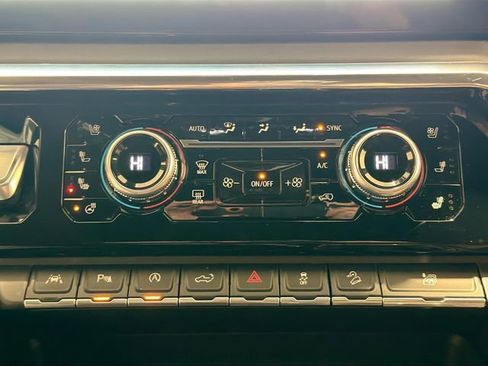 Certified 2024 GMC Sierra 1500 Denali Ultimate image 16