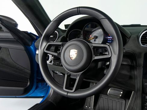 Certified 2025 Porsche 718 Cayman GT4 RS RWD image 35