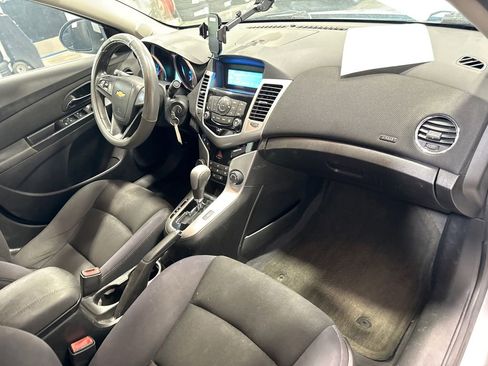 Used 2013 Chevrolet Cruze LT FWD image 14