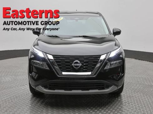 Used 2023 Nissan Rogue SV AWD/4WD image 2