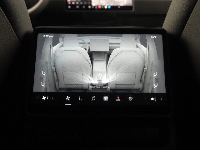 Used 2026 Tesla Model Y Long Range RWD image 23