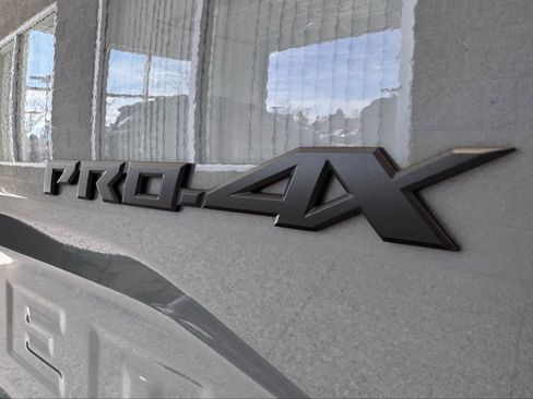 Used 2024 Nissan Frontier PRO-4X w/ Pro Premium Package image 13