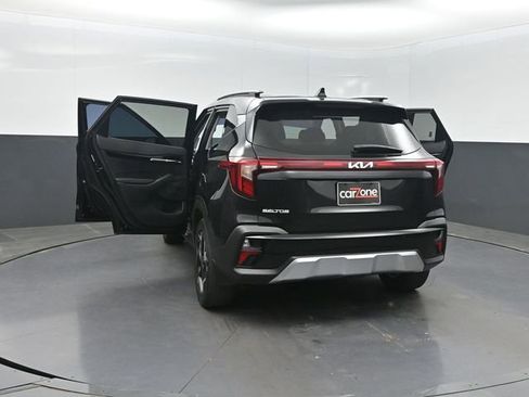 Used 2025 Kia Seltos EX image 34