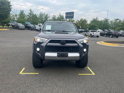 Used 2018 Toyota 4Runner TRD Off-Road AWD/4WD image 2
