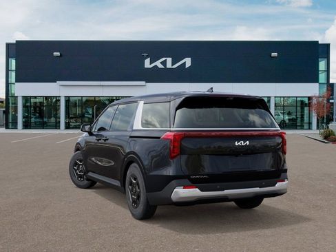 Used 2026 Kia Carnival FWD image 4