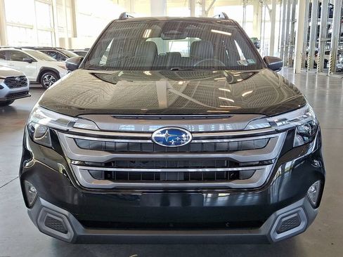 Used 2025 Subaru Forester Limited AWD/4WD image 5
