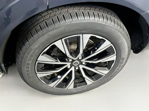Used 2023 Volvo XC60 B5 Core w/ Protection Package Premier FWD image 28