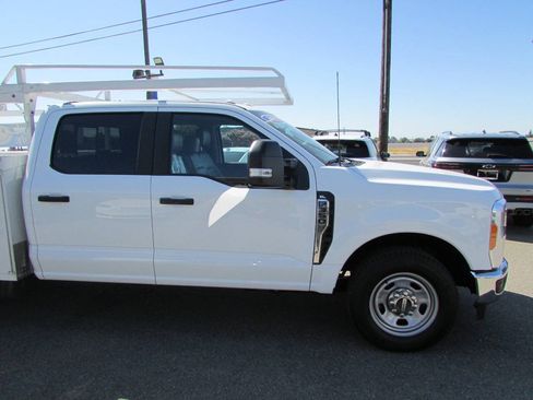 Used 2023 Ford F350 XL w/ XL Chrome Package RWD image 6