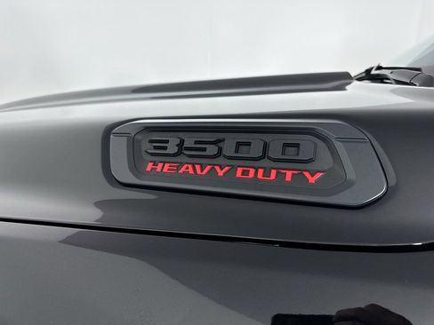 Used 2025 RAM 3500 Big Horn AWD/4WD image 9