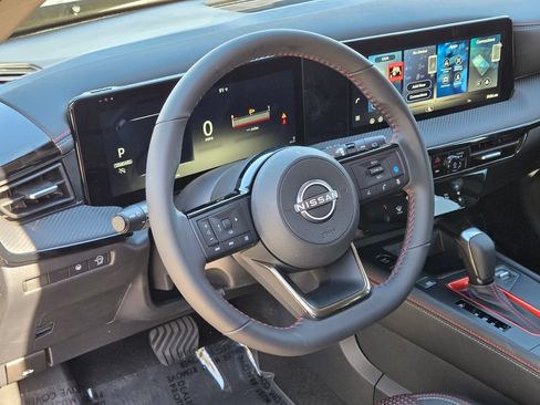 New 2026 Nissan Kicks SR FWD image 16