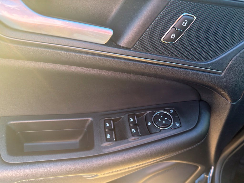 Used 2024 Ford Edge SE w/ Black Appearance Package AWD/4WD image 9