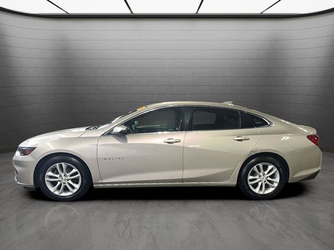 Used 2016 Chevrolet Malibu LT image 2