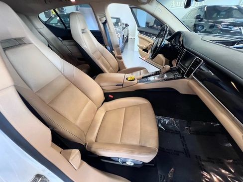 Used 2015 Porsche Panamera 4 AWD/4WD image 22