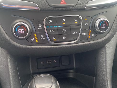 Used 2019 Chevrolet Equinox LT AWD/4WD image 11