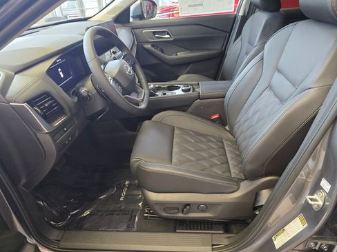 New 2026 Nissan Rogue Platinum AWD/4WD image 18