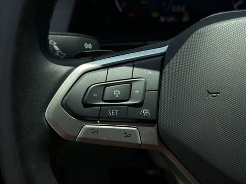 Used 2024 Volkswagen Atlas Cross Sport SE w/ Panoramic Sunroof Package FWD image 27