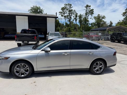 Used 2024 Honda Accord EX image 3