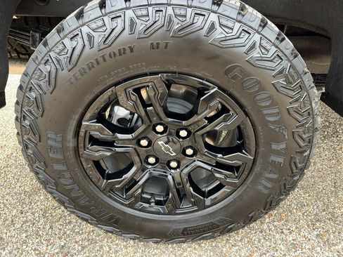 Used 2026 Chevrolet Silverado 1500 ZR2 w/ Dark Appearance Package AWD/4WD image 19