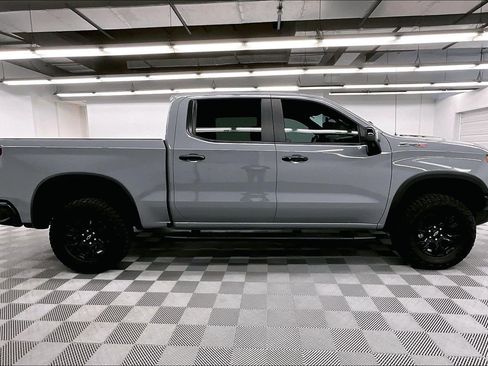 Used 2025 Chevrolet Silverado 1500 ZR2 w/ Technology Package AWD/4WD image 15