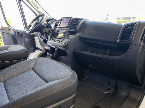 Used 2023 RAM ProMaster 2500 w/ Driver Convenience Group FWD image 12