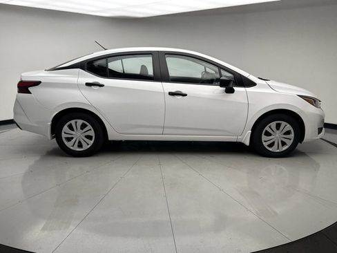 Used 2024 Nissan Versa S FWD image 6