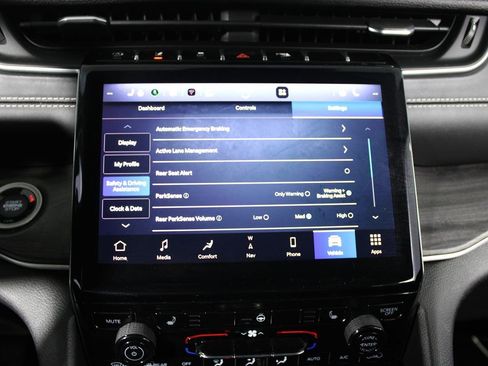 Used 2021 Jeep Grand Cherokee L Limited image 9