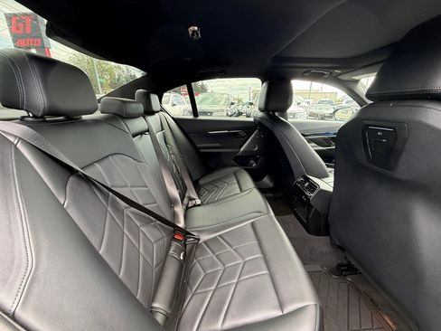 Used 2024 BMW i5 M60 w/ Premium Package AWD/4WD image 8
