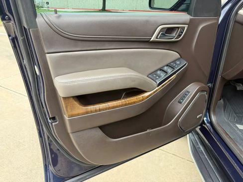 Used 2018 GMC Yukon Denali w/ Enhanced Security Package RWD image 9