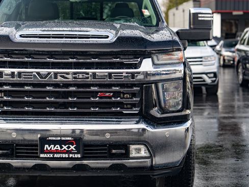 Used 2020 Chevrolet Silverado 2500 LTZ w/ LTZ Premium Package AWD/4WD image 6
