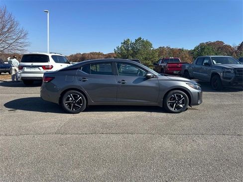 New 2025 Nissan Sentra SV image 3
