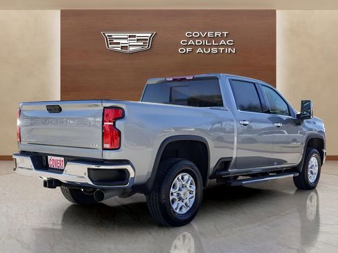 Used 2025 Chevrolet Silverado 2500 LTZ w/ LTZ Convenience Package AWD/4WD image 4