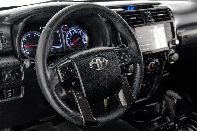 Used 2020 Toyota 4Runner TRD Off-Road AWD/4WD image 15