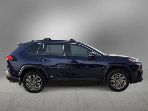 Used 2024 Toyota RAV4 XLE Premium image 9