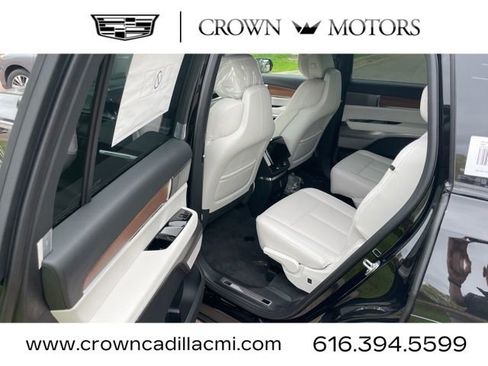 New 2026 Cadillac Vistiq Luxury w/ LPO, Floor Liner Package image 14