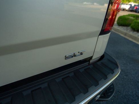 Used 2014 GMC Sierra 1500 SLT w/ SLT Crew Cab Value Package AWD/4WD image 10
