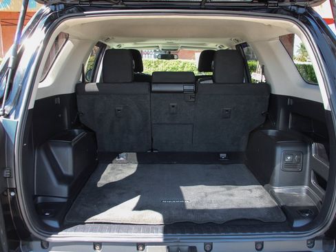 Used 2013 Toyota 4Runner SR5 image 8