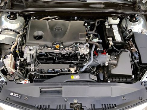 Used 2024 Toyota Camry SE image 30