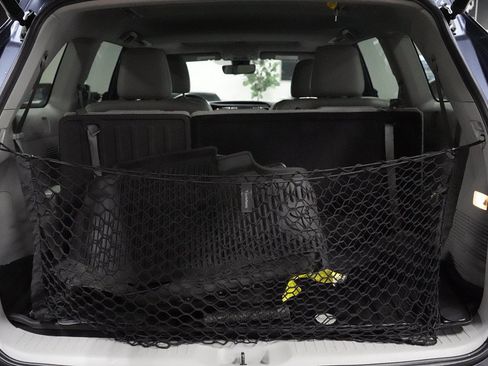 Used 2018 Toyota Highlander XLE FWD image 17